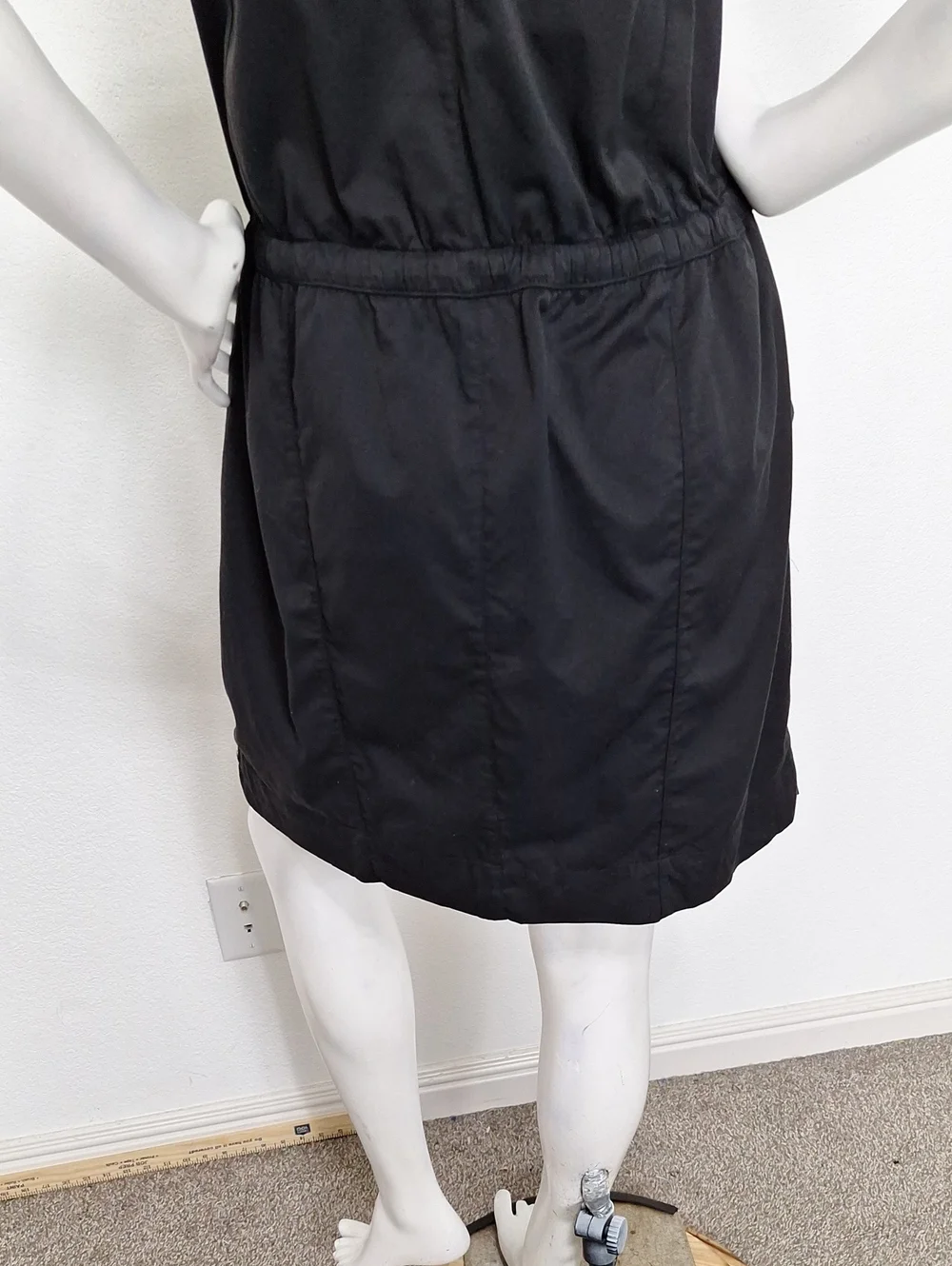 The North Face Black Pockets Drawstring Waist Outdoor Gorpcore Dress Size L